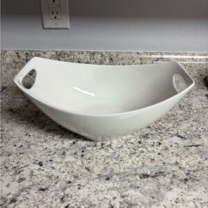 10 Strawberry Street Curved White Porcelain Double Cut Out Handles Bowl